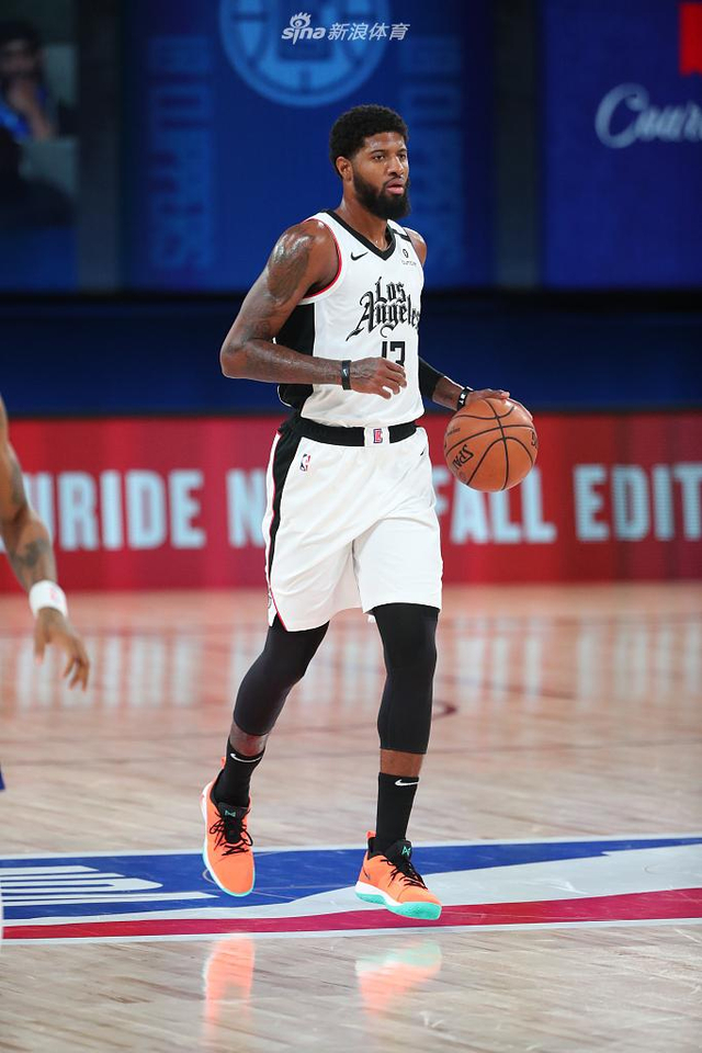 抱着可爱的 抱着可爱的